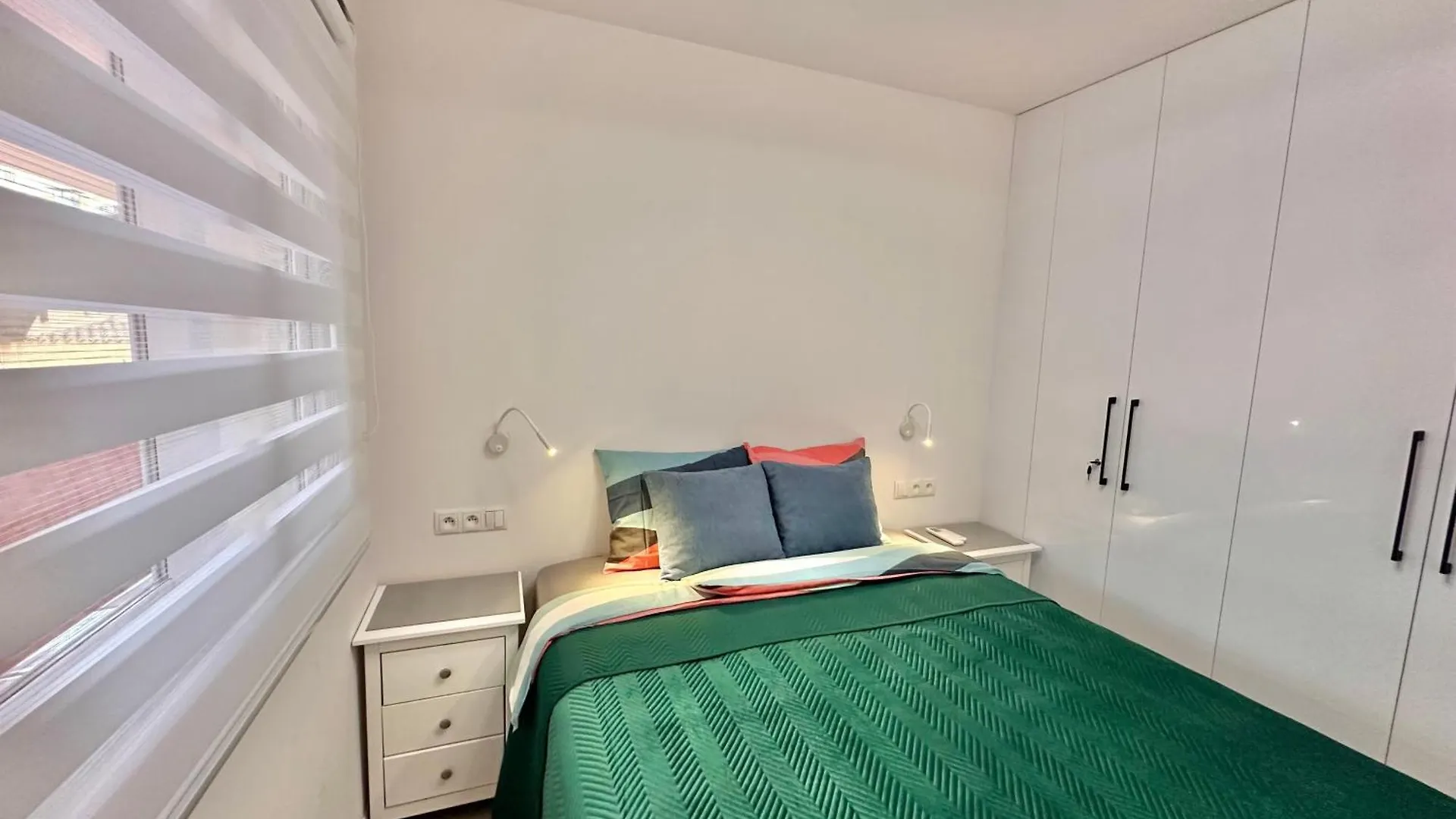 Sunset Apartment 5 & Heated Pool Los Cristianos 0*,  Spanyolország