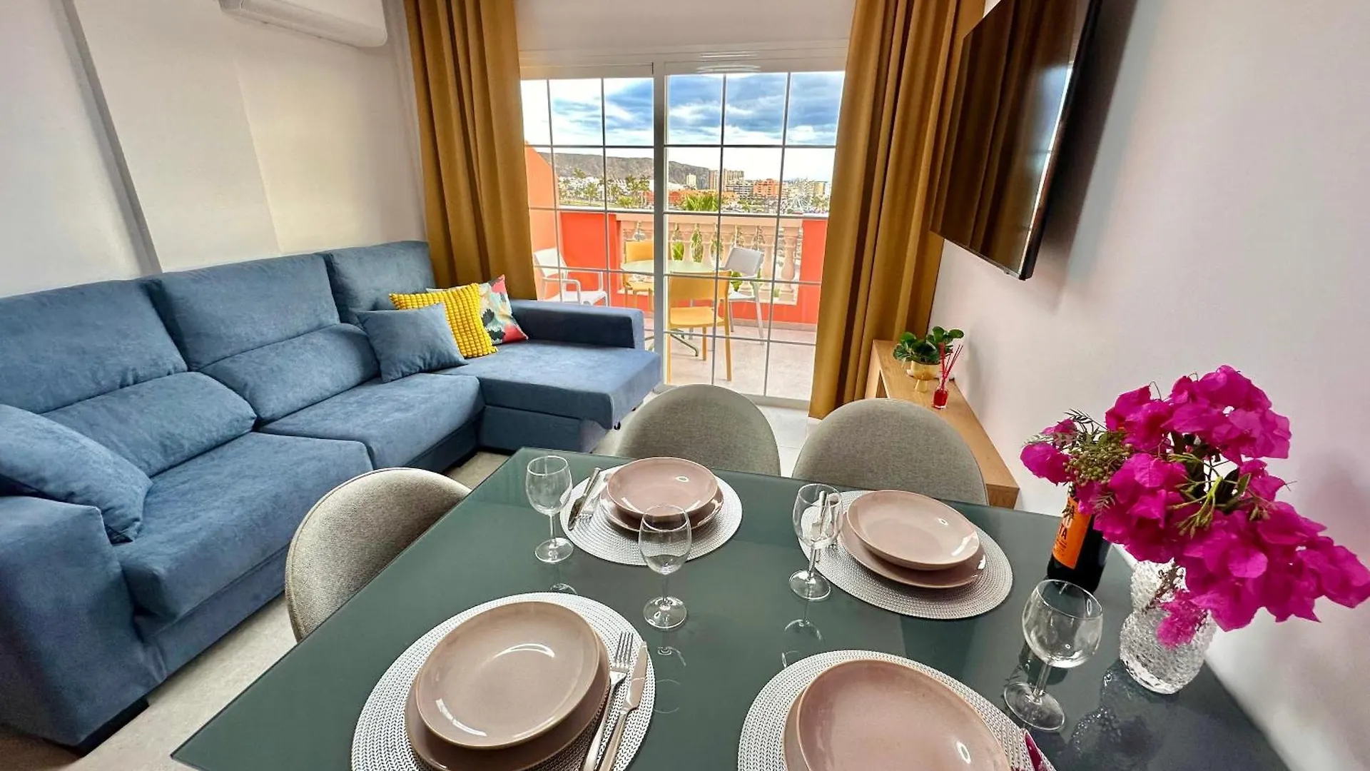 Sunset Apartment 5 & Heated Pool Los Cristianos
