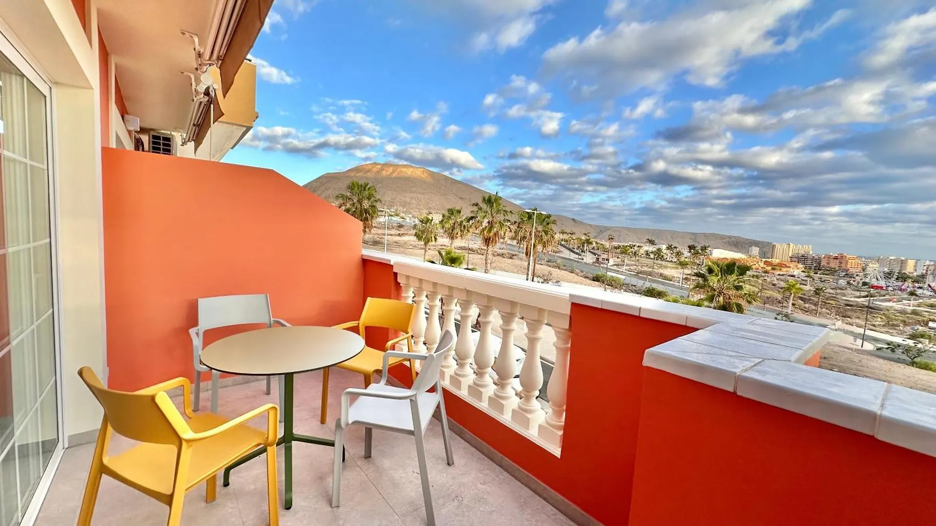 Sunset Apartment 5 & Heated Pool Los Cristianos