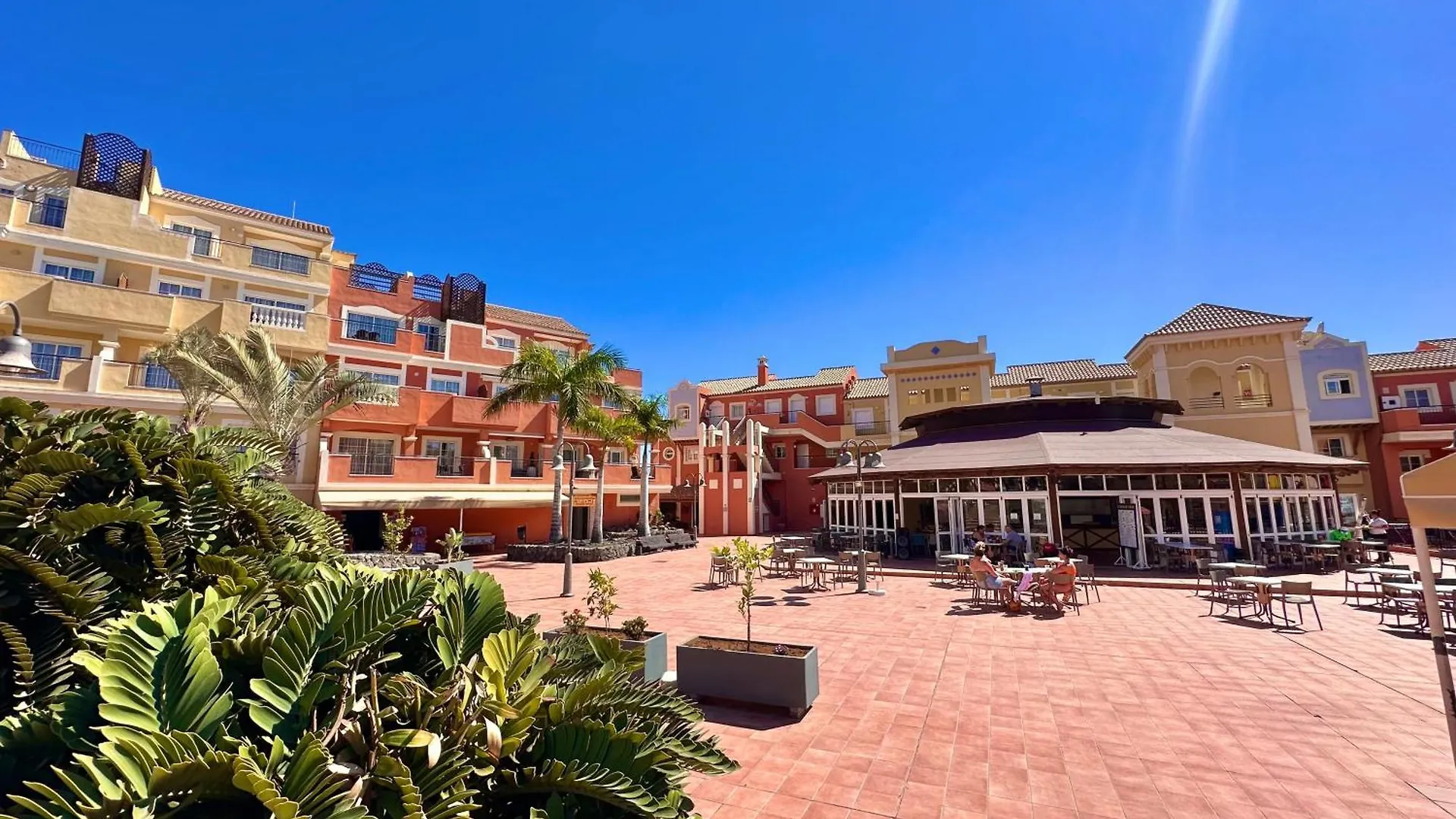 Sunset Apartment 5 & Heated Pool Los Cristianos  Los Cristianos (Tenerife)